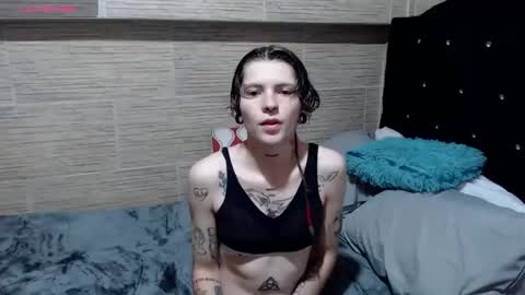 pretty_cristal22 online show from February 21, 2025, 11:44 am