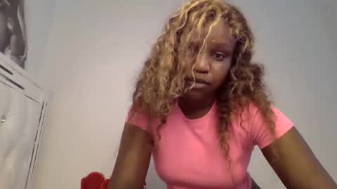 pretty_curvy99 online show from March 27, 2026, 8:20 am