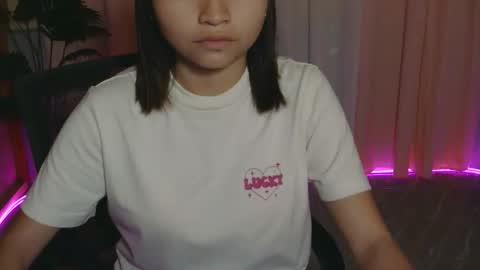 Snapshot of pretty_dharryhann chatting on December 22, 2025, 12:51 am pretty_dharryhann online show from December 22, 2025, 12:51 am