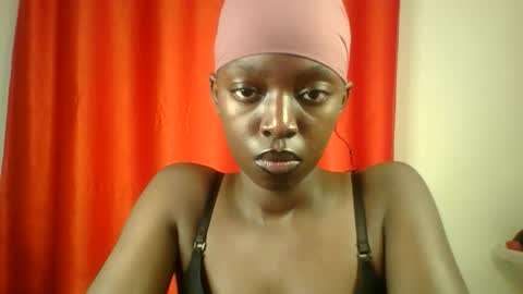 Snapshot of pretty_hearts chatting on March 2, 2026, 2:58 am Shillah online show from March 2, 2026, 2:58 am