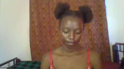 Snapshot of pretty_hearts chatting on March 8, 2026, 2:21 pm Shillah online show from March 8, 2026, 2:21 pm