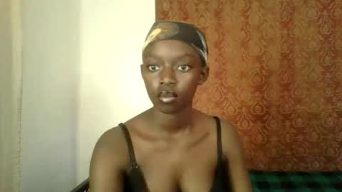 Snapshot of pretty_hearts chatting on March 12, 2026, 4:18 am Shillah online show from March 12, 2026, 4:18 am