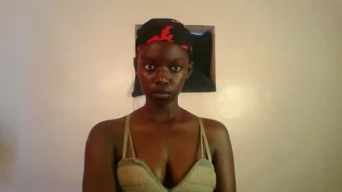 Snapshot of pretty_hearts chatting on March 21, 2026, 8:19 am Shillah online show from March 21, 2026, 8:19 am