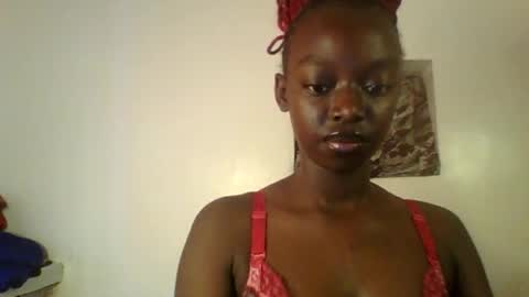 Snapshot of pretty_hearts chatting on March 29, 2026, 5:51 am Shillah online show from March 29, 2026, 5:51 am