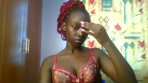 Snapshot of pretty_hearts chatting on April 2, 2026, 6:11 am Shillah online show from April 2, 2026, 6:11 am