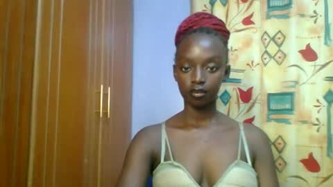 Snapshot of pretty_hearts chatting on April 5, 2026, 4:26 pm Shillah online show from April 5, 2026, 4:26 pm