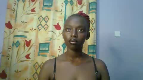 Snapshot of pretty_hearts chatting on April 8, 2026, 8:42 pm Shillah online show from April 8, 2026, 8:42 pm