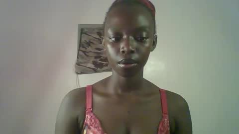 Snapshot of pretty_hearts chatting on April 16, 2026, 6:14 am Shillah online show from April 16, 2026, 6:14 am