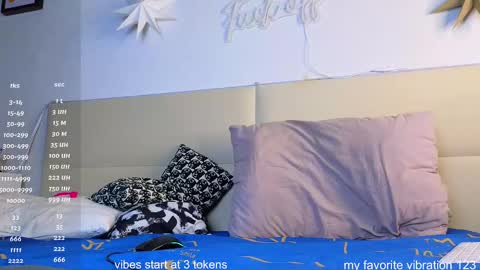 pretty_helga online show from December 13, 2024, 9:13 am