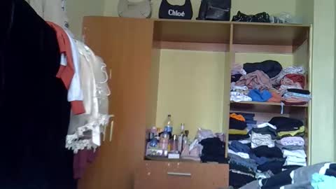 Jaz online show from April 15, 2026, 9:27 am