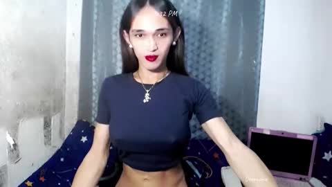 pretty_lady_kitty online show from November 10, 2025, 2:32 am