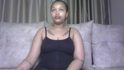 Snapshot of pretty_little_baibe chatting on February 17, 2026, 11:55 pm Tracy online show from February 17, 2026, 11:55 pm