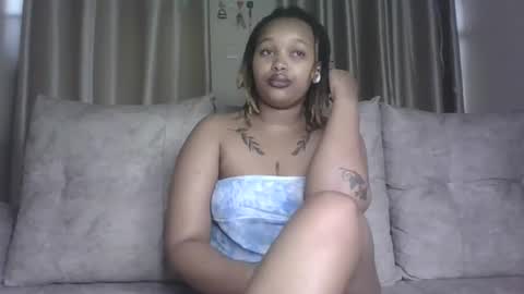 Snapshot of pretty_little_baibe chatting on March 4, 2026, 7:36 am Tracy online show from March 4, 2026, 7:36 am