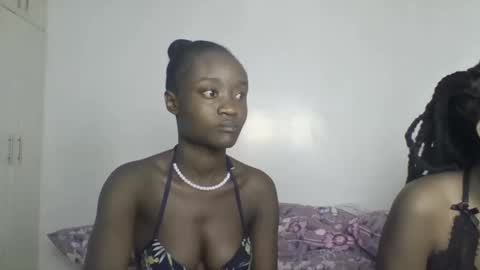 pretty luv1 online show from December 20, 2025, 2:40 am