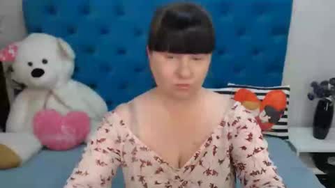 pretty_malika online show from February 24, 2025, 12:48 pm