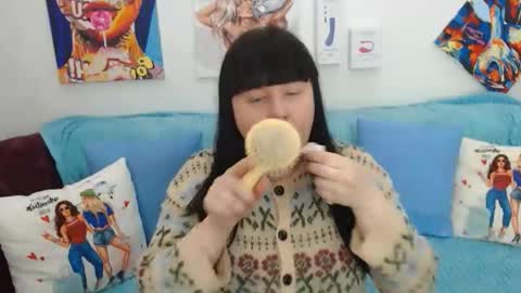 pretty_malika online show from April 18, 2026, 6:50 am