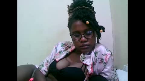 pretty_mellan online show from January 30, 2025, 8:11 am