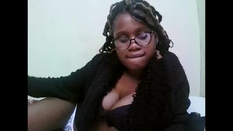 pretty_mellan online show from February 7, 2025, 6:56 am