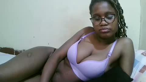 pretty_mellan online show from February 21, 2025, 6:40 am