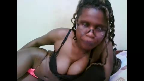 pretty_mellan online show from March 8, 2025, 5:22 pm