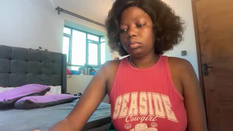 Snapshot of pretty_peaches chatting on May 6, 2026, 3:46 am Pretty peaches online show from May 6, 2026, 3:46 am