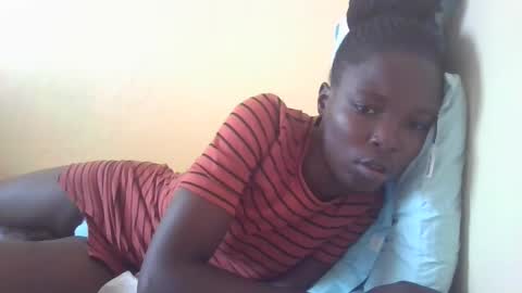 pretty_petite_ebony online show from February 15, 2025, 2:55 pm