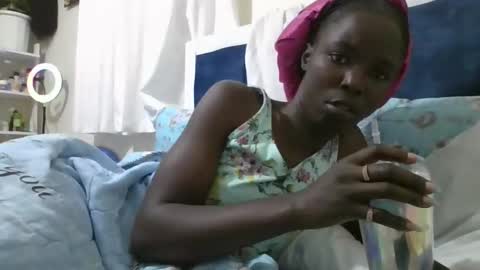 pretty_petite_ebony online show from September 13, 2025, 7:57 pm