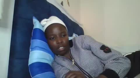 pretty_petite_ebony online show from December 21, 2025, 8:32 am