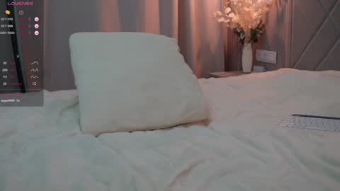 Snapshot of pretty_princess_elina chatting on February 4, 2025, 7:33 pm Elina online show from February 4, 2025, 7:33 pm