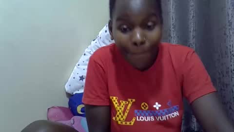 Snapshot of pretty_sheanna chatting on October 18, 2025, 7:47 pm pretty_sheanna online show from October 18, 2025, 7:47 pm