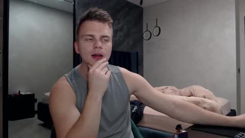 Justin online show from October 7, 2025, 3:14 am