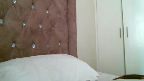 Snapshot of pretty_zii chatting on February 3, 2026, 6:11 am zii online show from February 3, 2026, 6:11 am