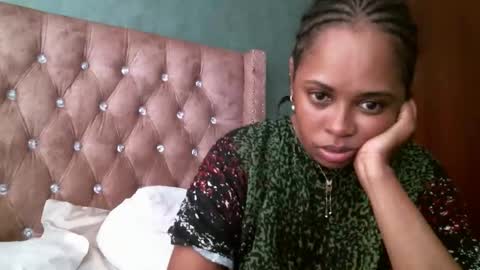 Snapshot of pretty_zii chatting on April 3, 2026, 8:01 am zii online show from April 3, 2026, 8:01 am