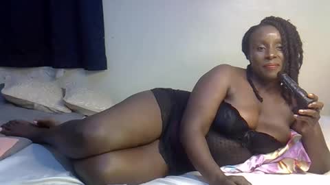 pretty_zio online show from April 15, 2026, 8:09 pm