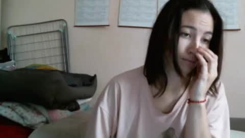 Bella online show from October 18, 2025, 5:10 am