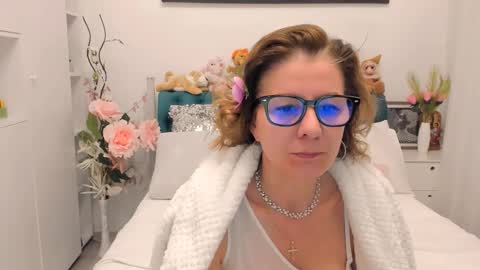 Snapshot of prettyblackeyes chatting on March 15, 2026, 9:32 pm wilma online show from March 15, 2026, 9:32 pm