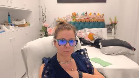 Snapshot of prettyblackeyes chatting on March 31, 2026, 11:16 pm wilma online show from March 31, 2026, 11:16 pm