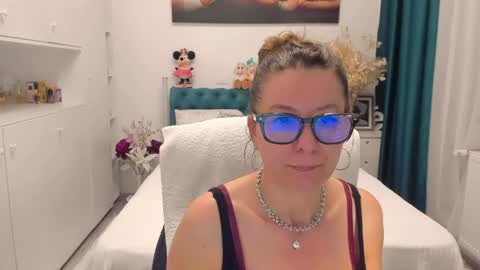 Snapshot of prettyblackeyes chatting on May 1, 2026, 5:12 am wilma online show from May 1, 2026, 5:12 am