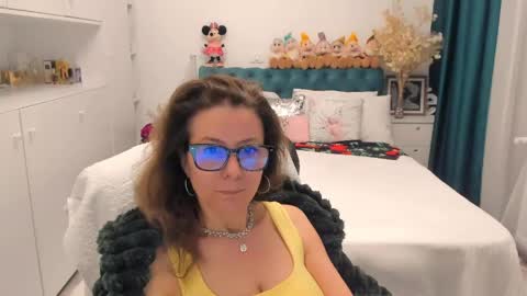 Snapshot of prettyblackeyes chatting on May 2, 2026, 6:07 am wilma online show from May 2, 2026, 6:07 am