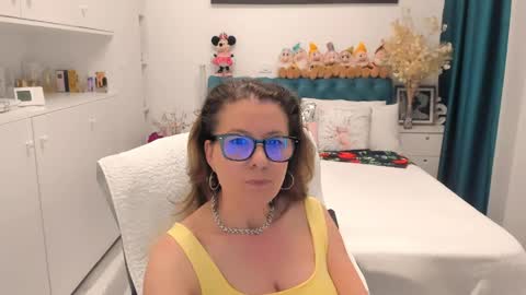 Snapshot of prettyblackeyes chatting on May 5, 2026, 5:37 am wilma online show from May 5, 2026, 5:37 am