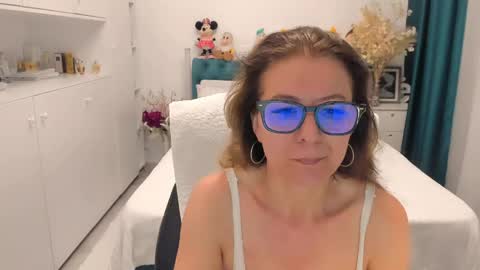 Snapshot of prettyblackeyes chatting on May 16, 2026, 5:15 am wilma online show from May 16, 2026, 5:15 am