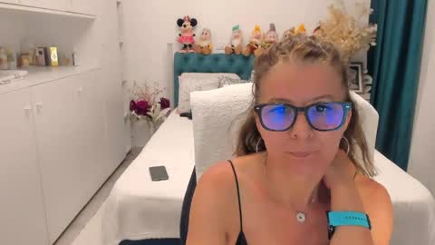 Snapshot of prettyblackeyes chatting on May 29, 2026, 10:19 pm wilma online show from May 29, 2026, 10:19 pm
