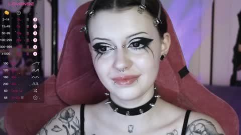 Violet online show from December 10, 2024, 2:28 pm