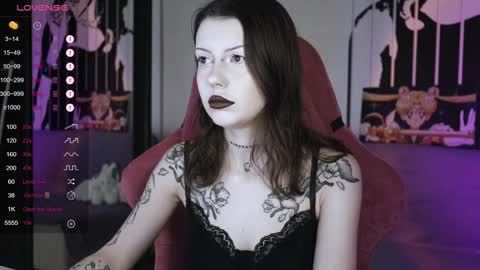 Violet online show from January 3, 2025, 6:11 am