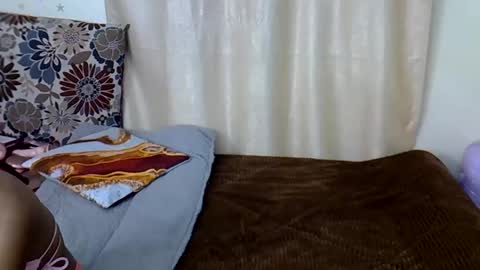 Bunny online show from November 24, 2025, 12:43 am