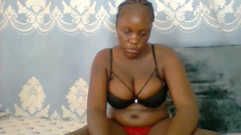 Snapshot of prettydarkskin002 chatting on February 6, 2026, 11:24 am SHANIA online show from February 6, 2026, 11:24 am
