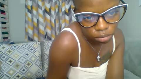 PrettyEla online show from February 3, 2026, 12:43 pm