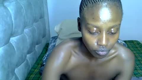 Snapshot of prettyelsie chatting on April 4, 2026, 9:23 pm Prettiesexxy online show from April 4, 2026, 9:23 pm