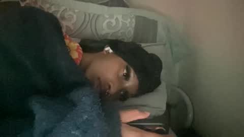 Snapshot of prettyfacefemale chatting on June 13, 2026, 7:28 am prettyfacefemale online show from June 13, 2026, 7:28 am
