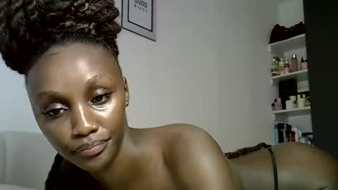 Snapshot of prettygee21 chatting on May 8, 2026, 10:09 am Pretty darkskin doll online show from May 8, 2026, 10:09 am